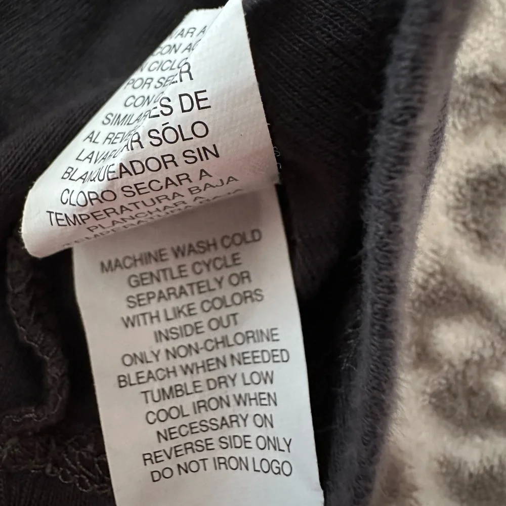 The Children’s Place Solid T-Shirt in Gray Size XS 4 Girls